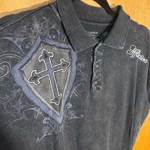 Affliction Vintage Y2K Gothic Cross Winged Lion Acid Wash Polo Shirt X-Large